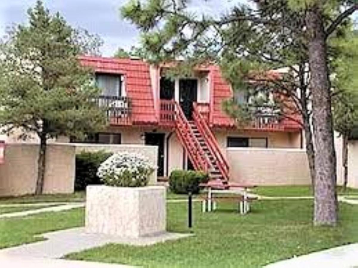 Pinecliff Village Resort Hollywood Exterior photo